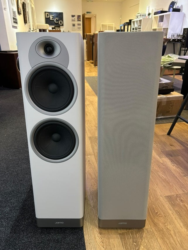 Jamo Studio7 Series S7-27F Floorstanding Speakers *ex Demonstration*