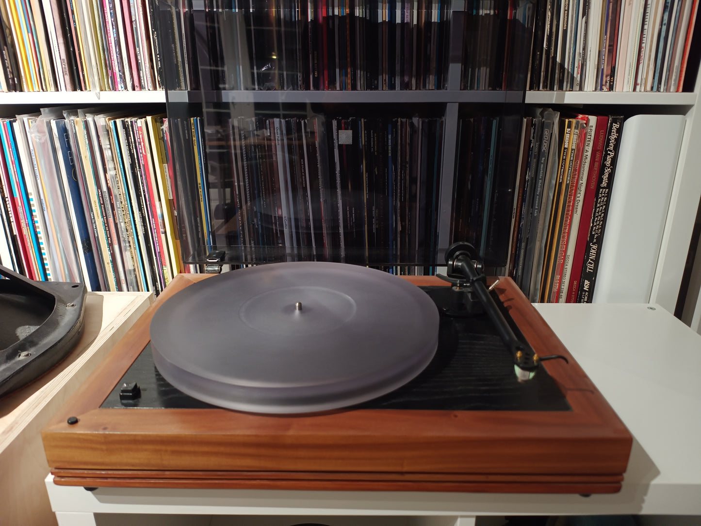 Origin Live Oasis turntable and (Rega BR250 based) tonearm (Click & Collect Only).