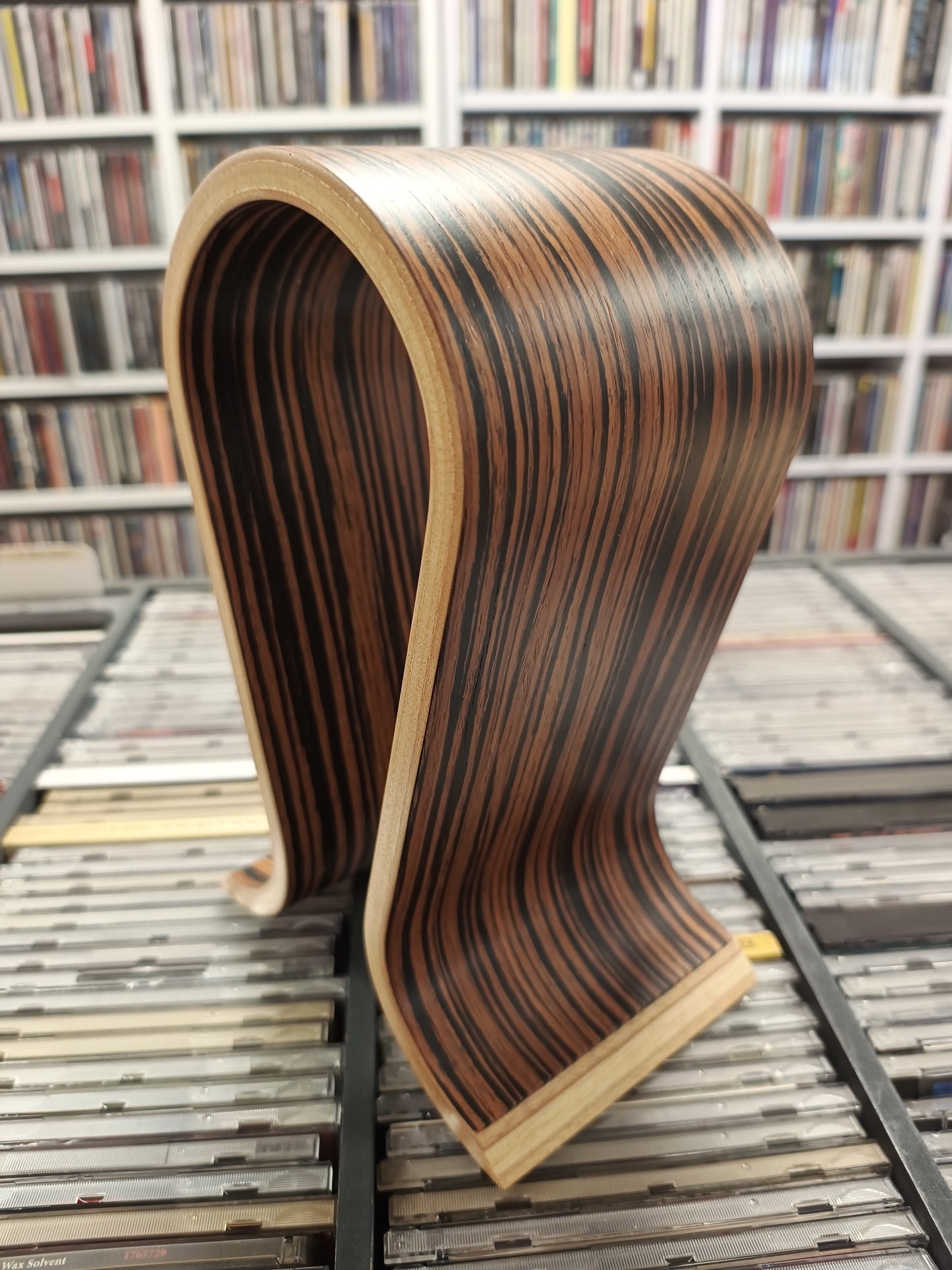 Sieveking Omega Headphone Stand Makassar *New Old Stock*