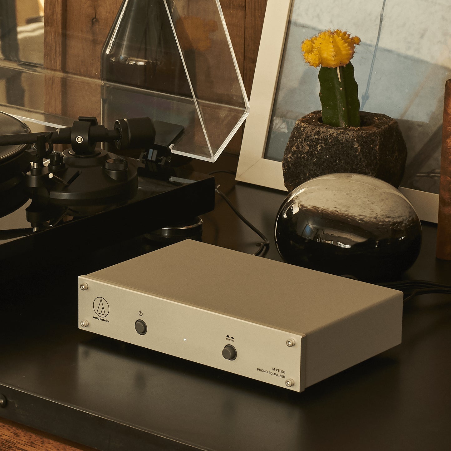 Audio Technica AT-PEQ30 MM & MC Phono Stage