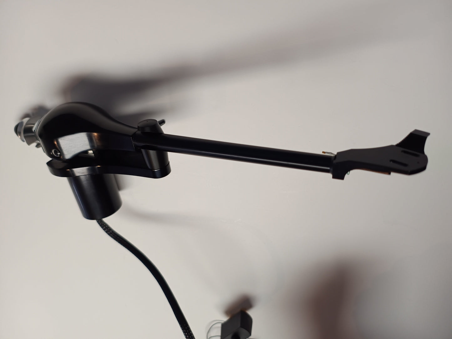 Helius Omega Standard 10 ten inch tonearm. RRP £3,224 (Brand New)