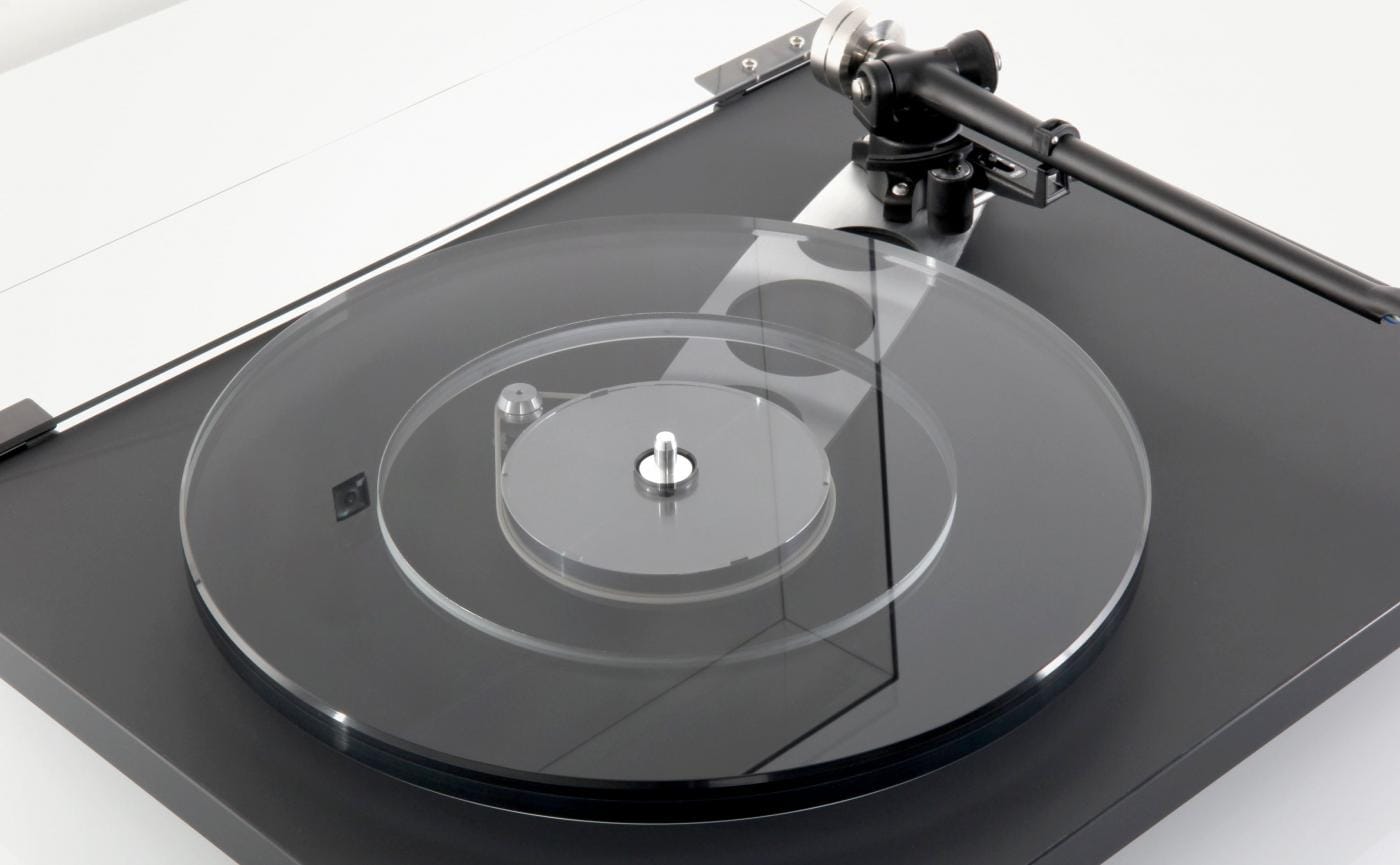 Rega Planar 6 Turntable (Click & Collect Only)