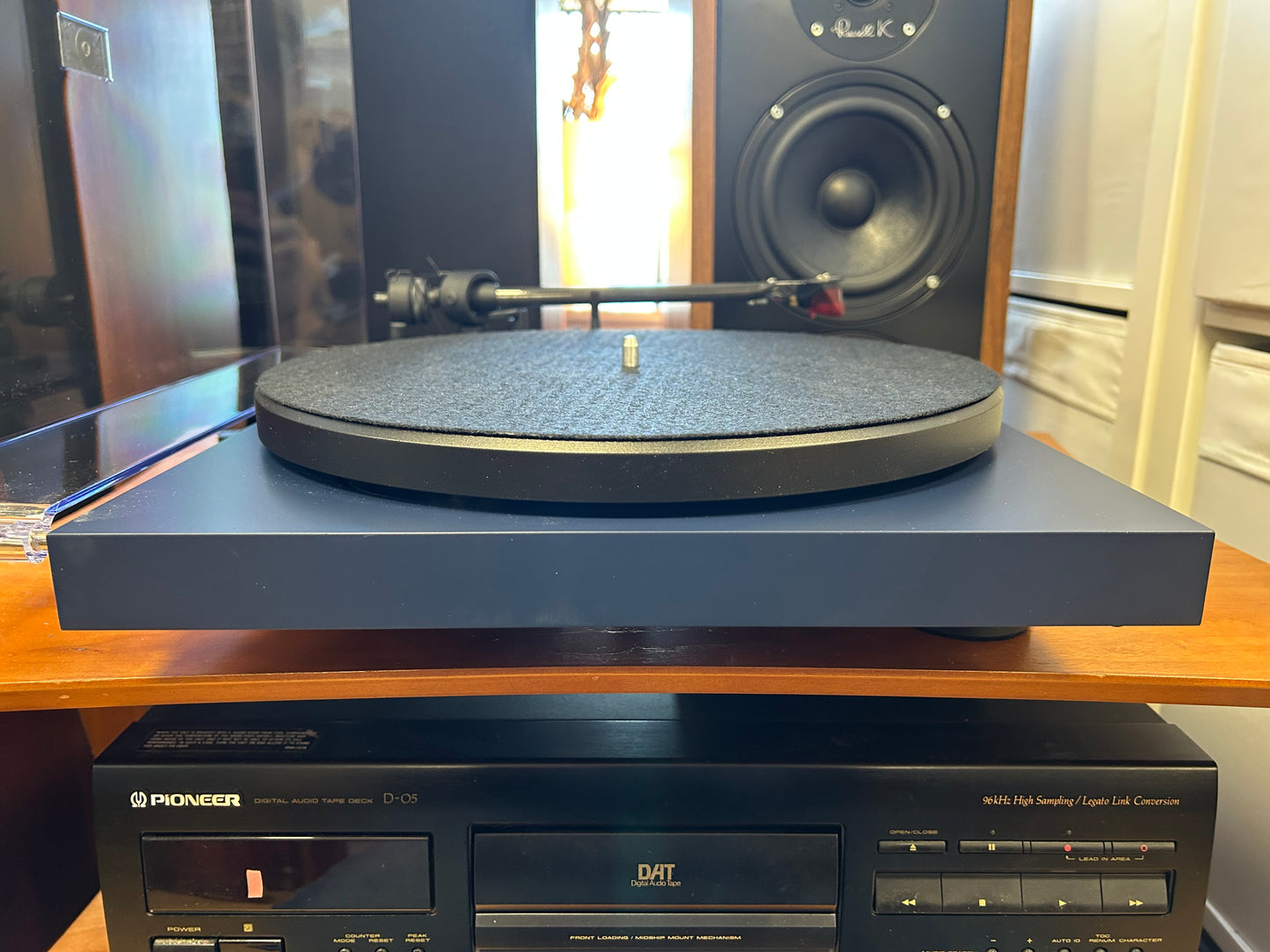 Pro-Ject Debut Carbon EVO Turntable in Satin Blue *Ex-Demonstration Stock*