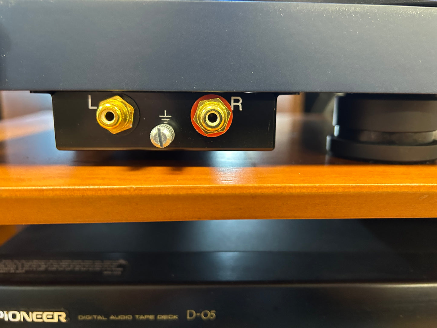 Pro-Ject Debut Carbon EVO Turntable in Satin Blue *Ex-Demonstration Stock*