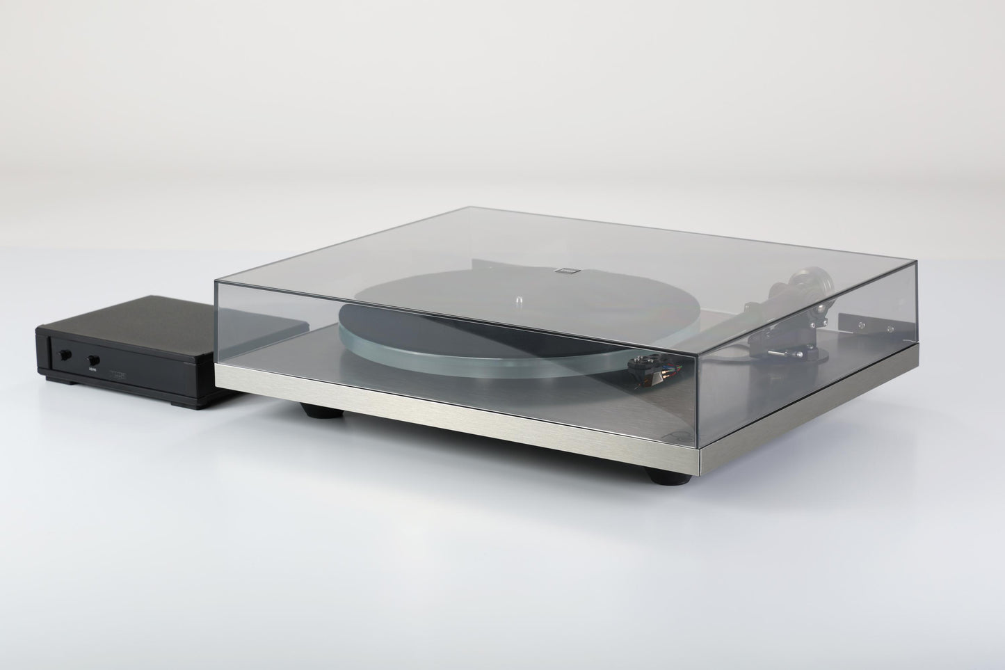 Rega Planar 6 RS Turntable with ND9 Cartridge (Click & Collect Only)