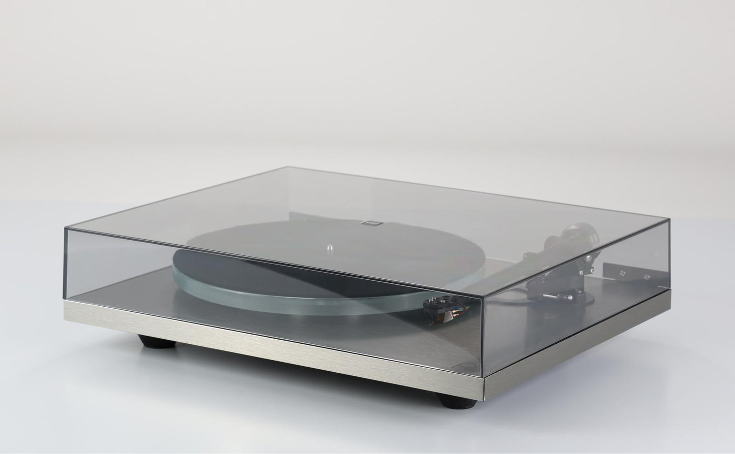 Rega Planar 6 RS Turntable with ND9 Cartridge (Click & Collect Only)