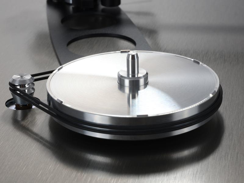 Rega Planar 6 RS Turntable with ND9 Cartridge (Click & Collect Only)