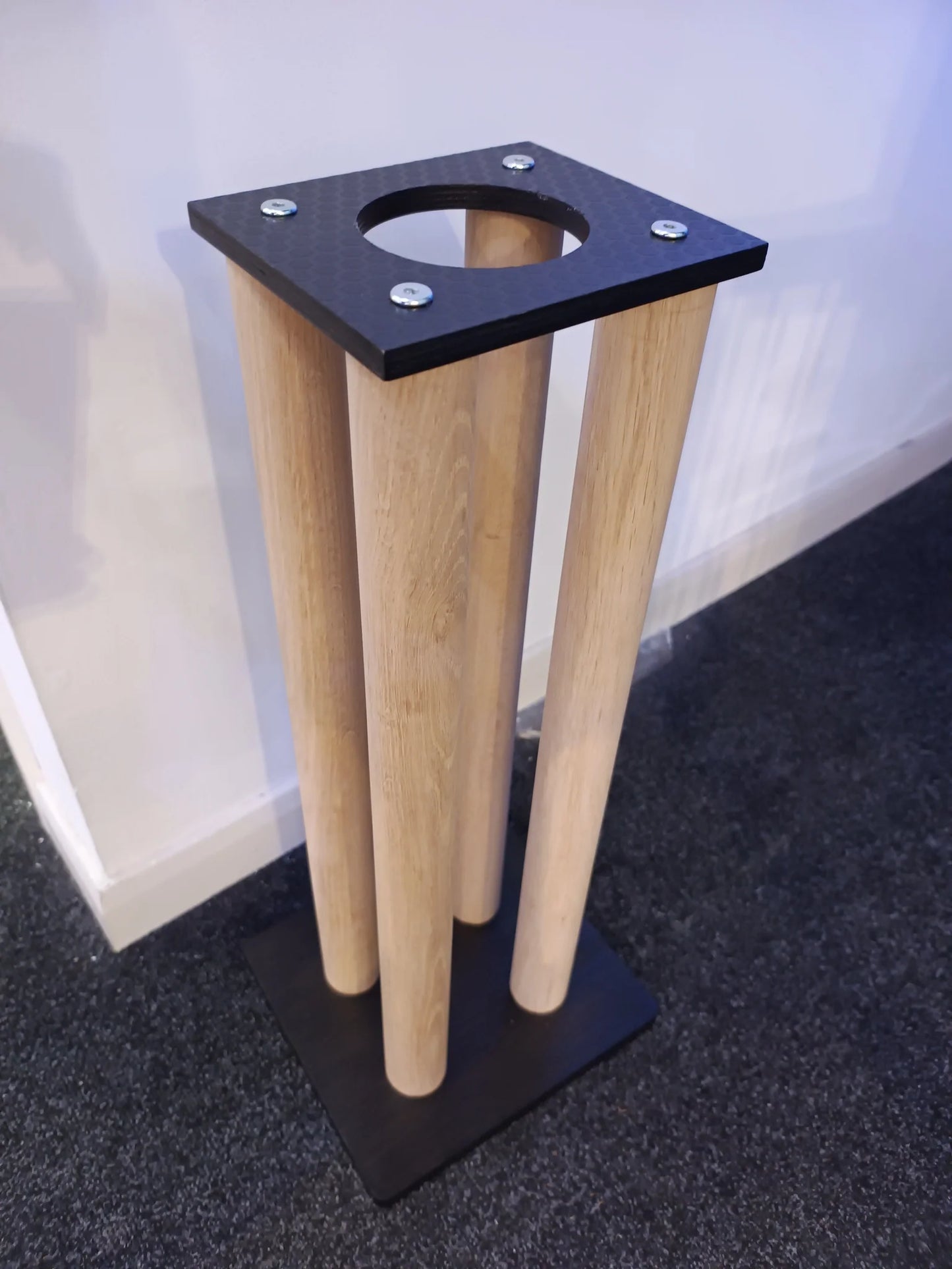 Structure Evolution Loudspeaker Stands