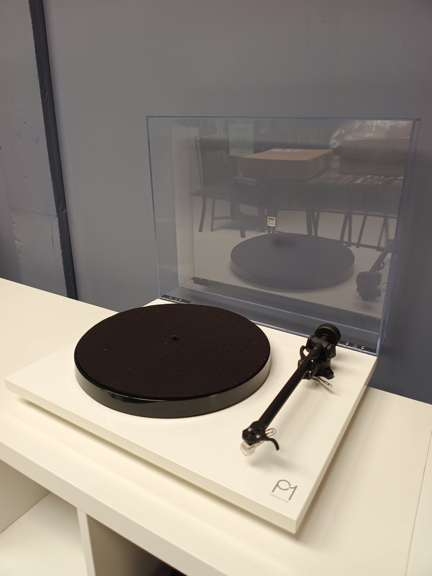 Rega Planar 1 Turntable in White (Used)