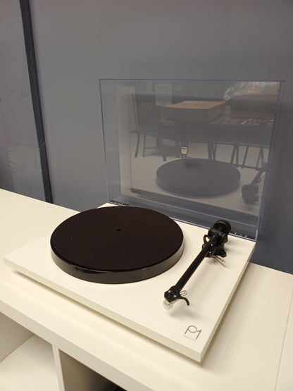 Rega Planar 1 Turntable in White (Used)