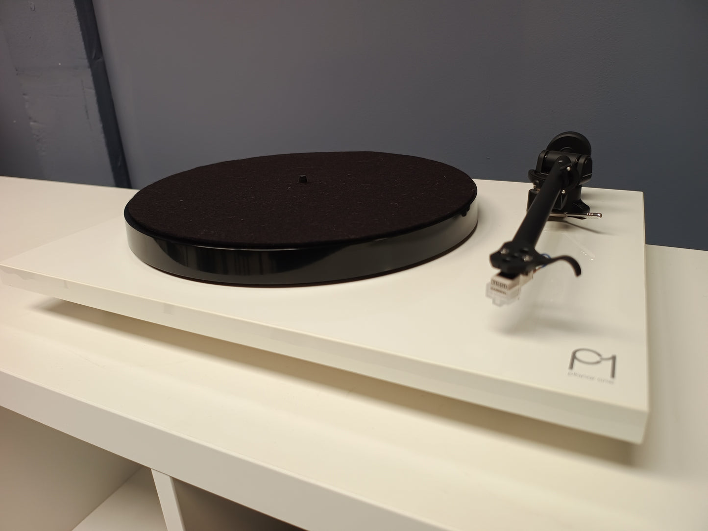 Rega Planar 1 Turntable in White (Used)
