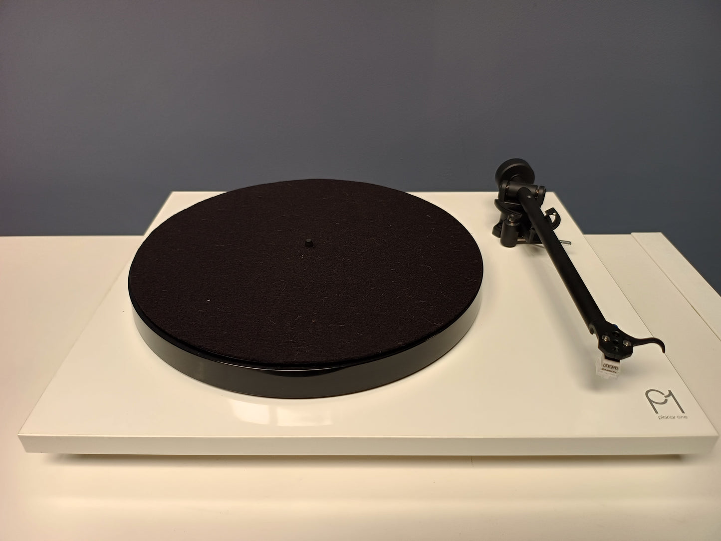 Rega Planar 1 Turntable in White (Used)