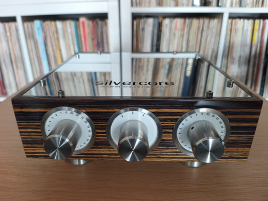 Silvercore 324 Silver wired TVC Pre Amplifier (Used)