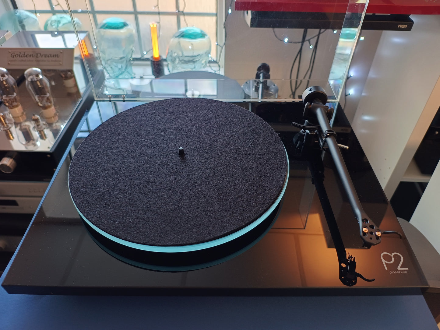 Rega Planar 2 Turntable in Black (Used ) *Click and collect only*