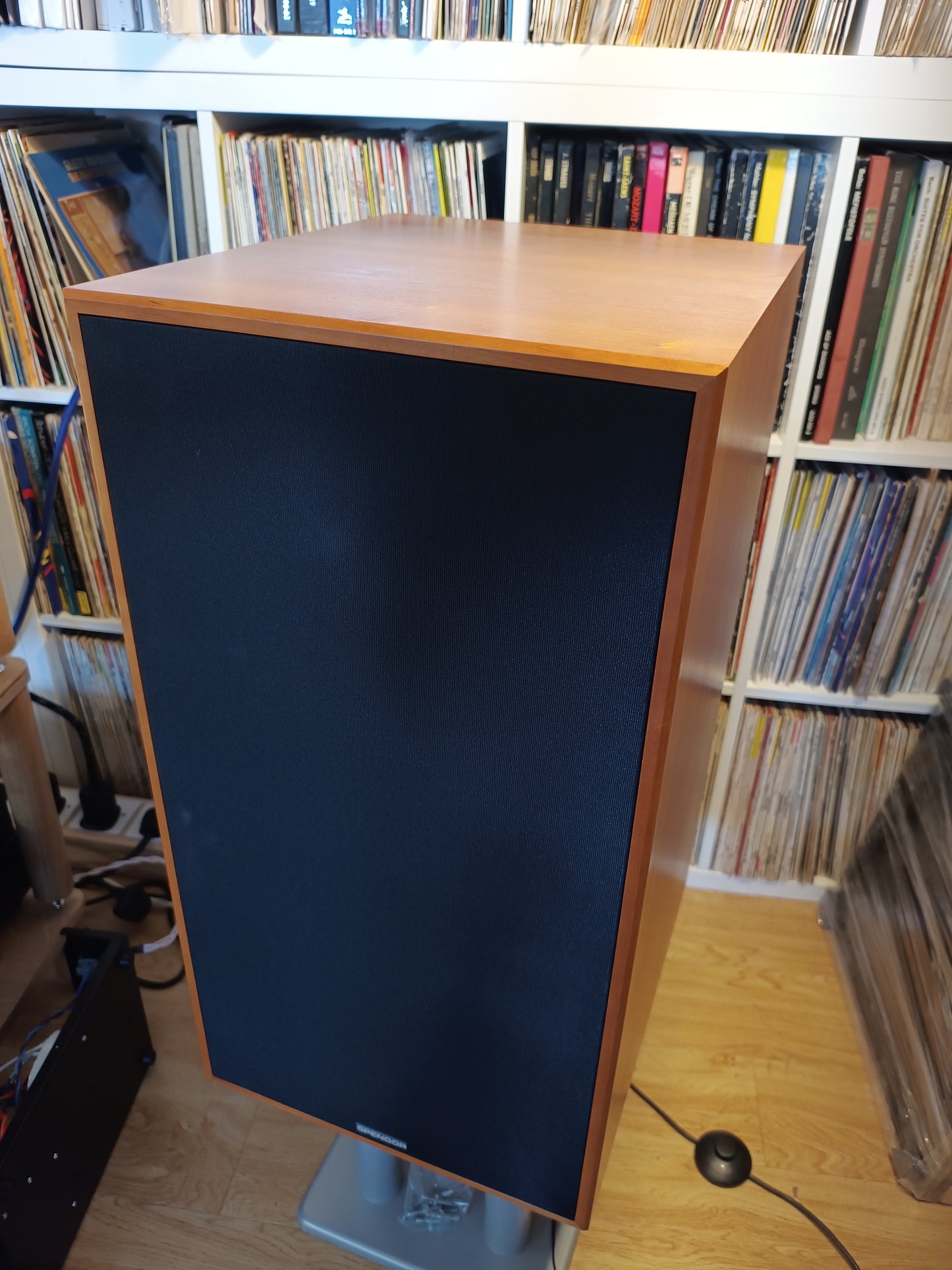 Spendor SP100R2 Speakers in Cherry *Used* (Click & Collect Only)