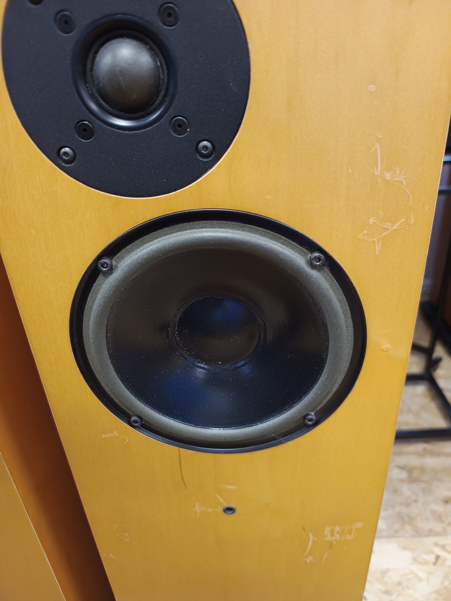 Living Voice Auditorium Avatar Speakers in Maple (Click & collect only)