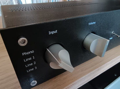 Croft Micro 25 Pre amplifier with Phono Stage *Used*