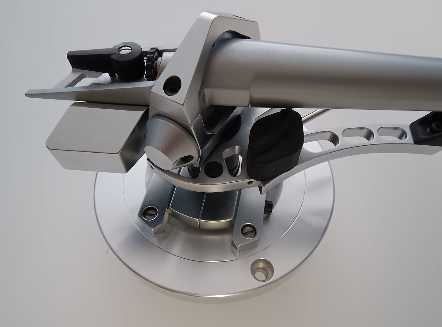 SME Series IV Tonearm Factory MCS150 Silver Wired *Ex Demonstration*