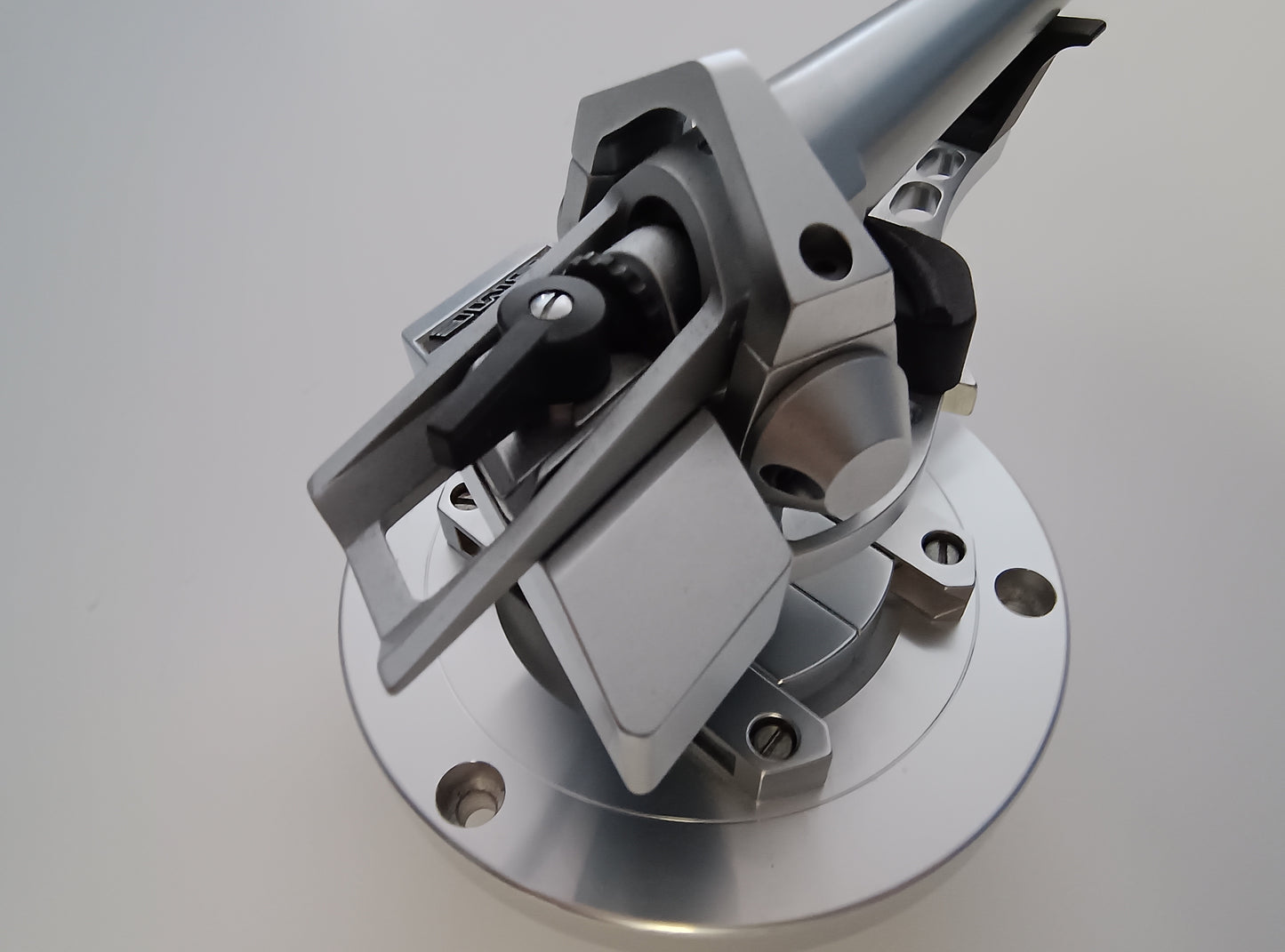 SME Series IV Tonearm Factory MCS150 Silver Wired *Ex Demonstration*