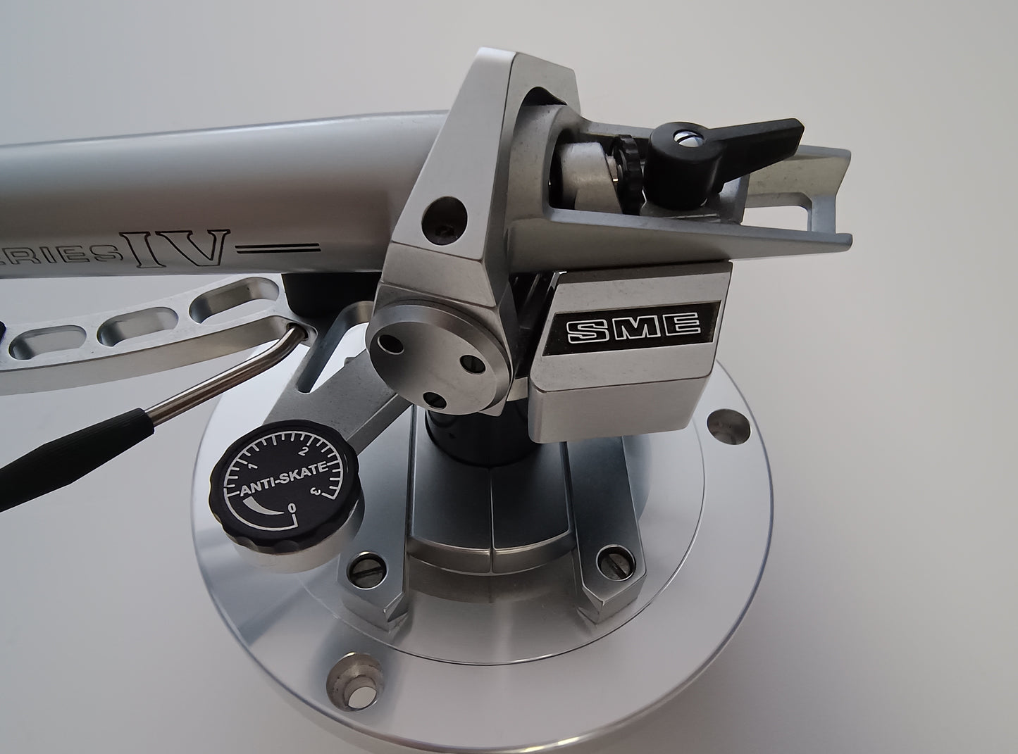 SME Series IV Tonearm Factory MCS150 Silver Wired *Ex Demonstration*