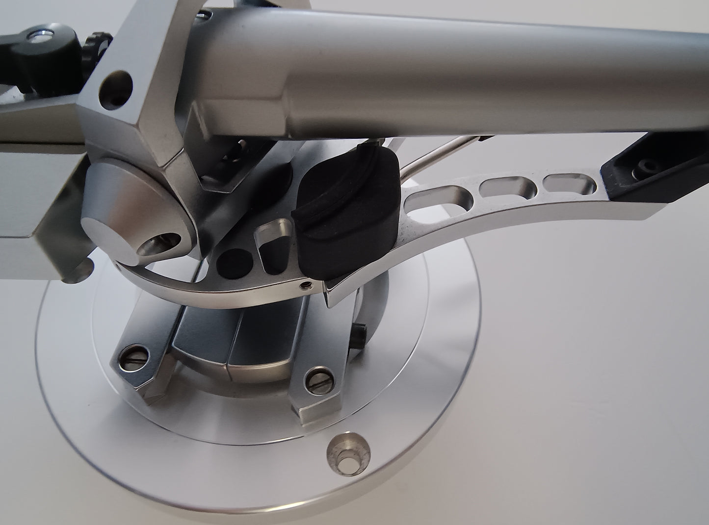 SME Series IV Tonearm Factory MCS150 Silver Wired *Ex Demonstration*